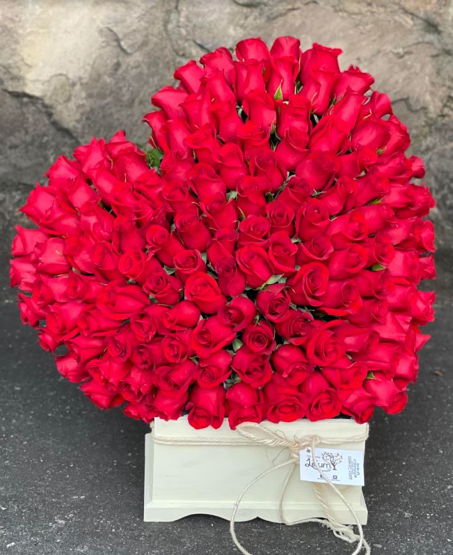 Baúl corazón 3D grande 100 rosas